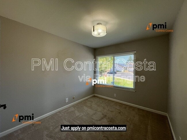 Building Photo - 2690 Waltrip Ln