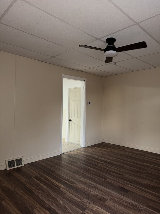 Building Photo - 901 Cliff St