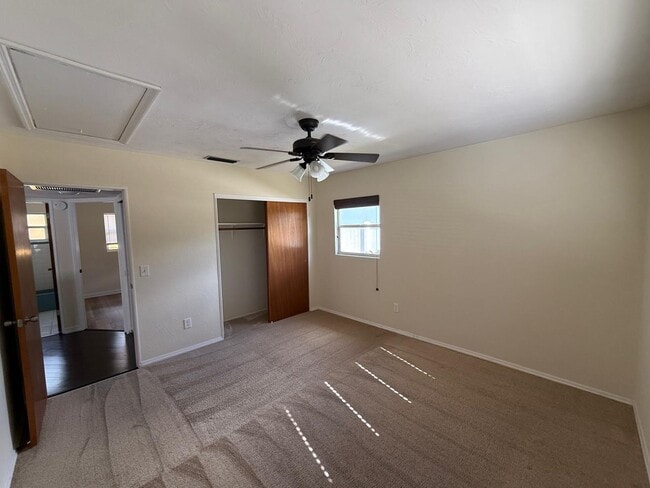 Building Photo - 1002 Jeffords St