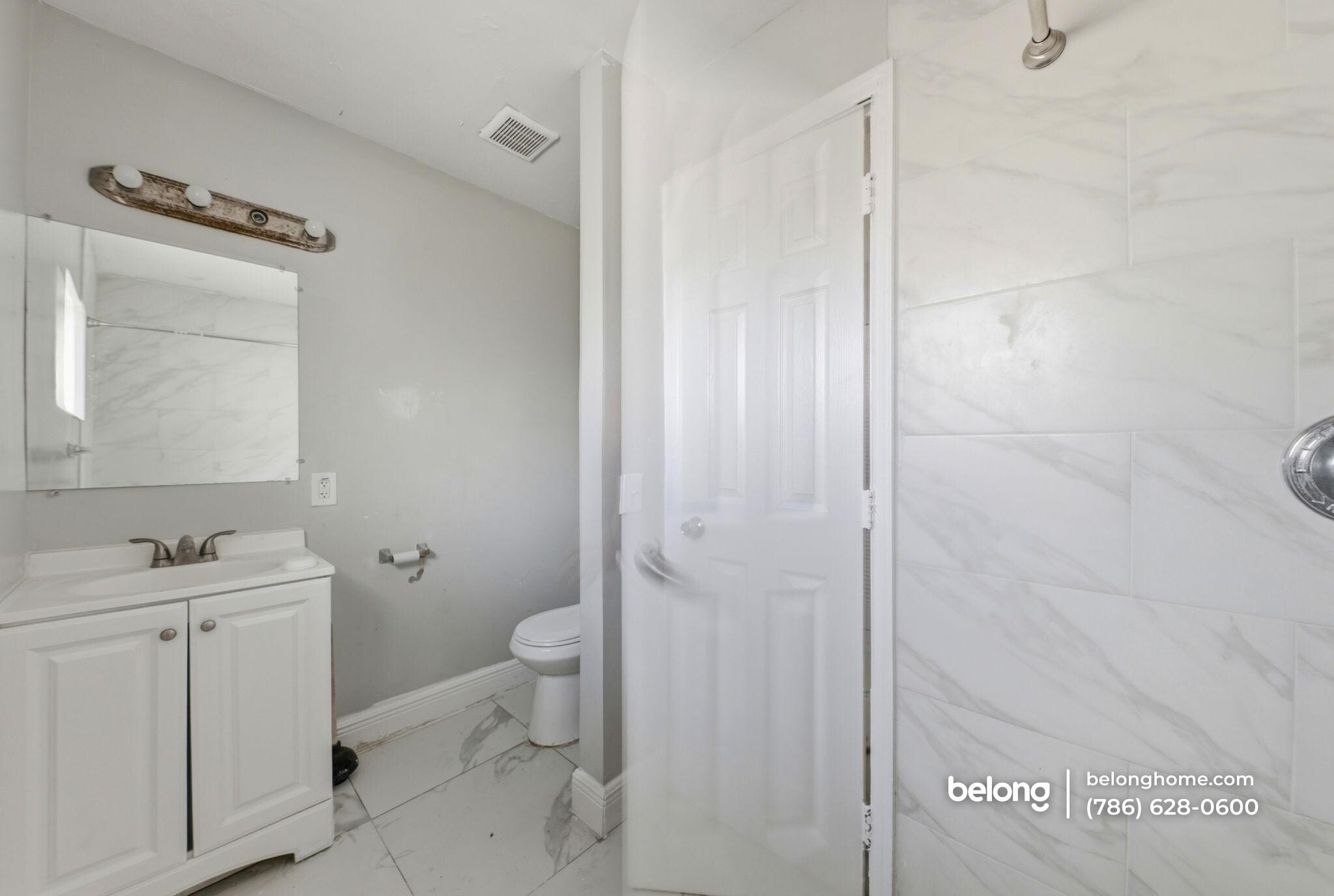 Building Photo - 5700 NW 28th St