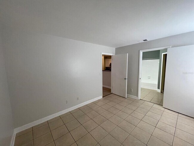 Building Photo - 4708 Walden Cir