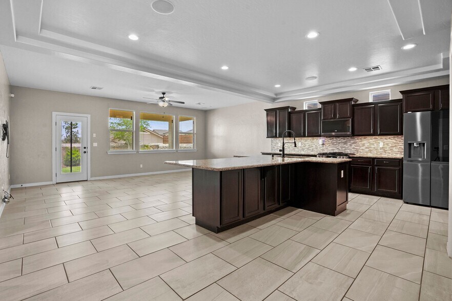 Building Photo - 12540 Arrow Weed Dr