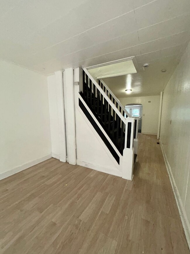 Building Photo - 25 Orange St