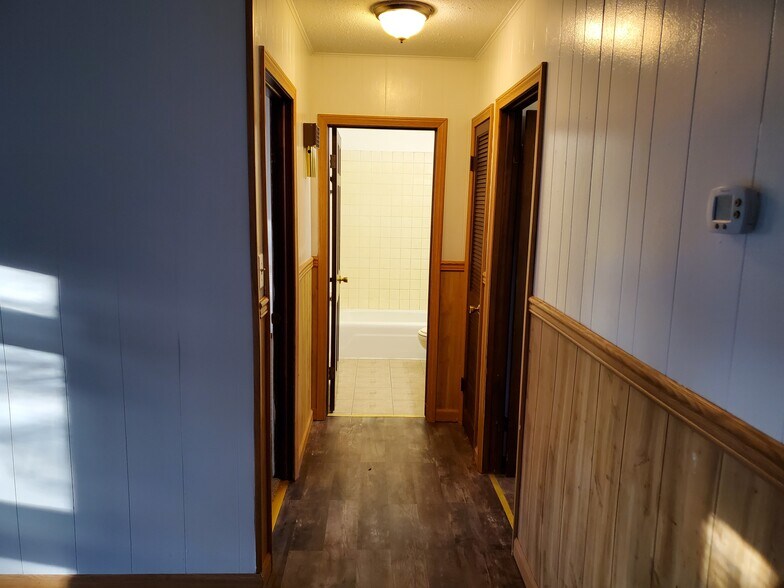 Building Photo - 226 N Nicollet St