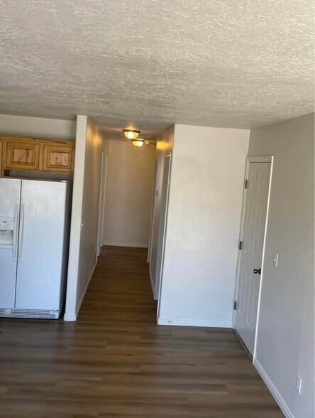 Building Photo - 1260 N 650 W