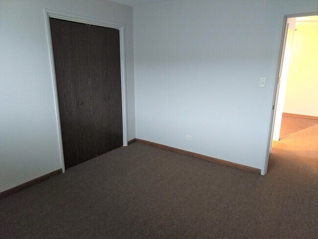 Building Photo - 12645 S Alpine Dr