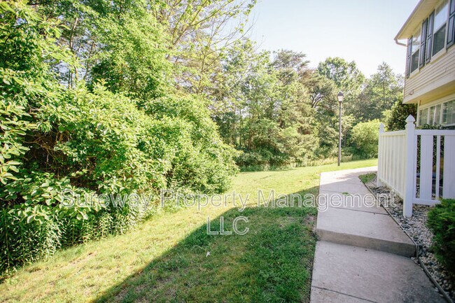 Building Photo - 606 Tanglewood Dr
