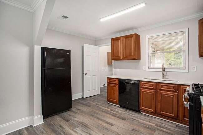 Building Photo - Renovated 3BR/2BA Home in Decatur!