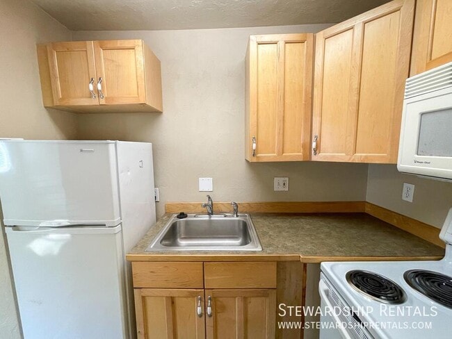 Building Photo - 1793 Patterson Alley