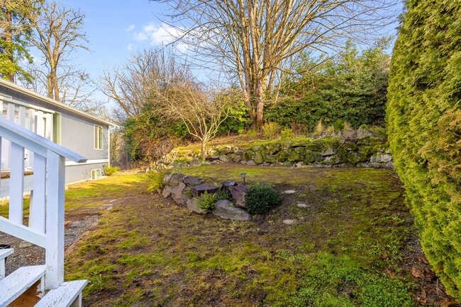 Building Photo - 1014 Crest Pl