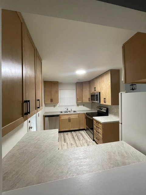 Building Photo - 140 Stoney Dr