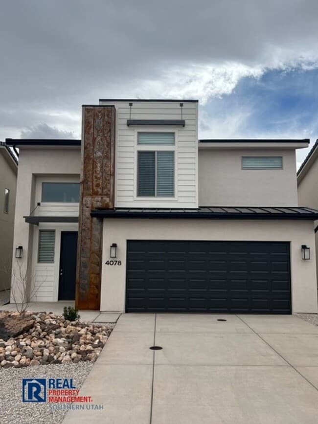 Building Photo - 4 Bedroom Home in Desert Canyons