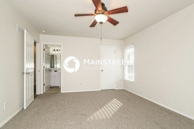 Building Photo - 4 Bedroom Pet-Friendly Home in BALLWIN, MO with Main Street Renewal