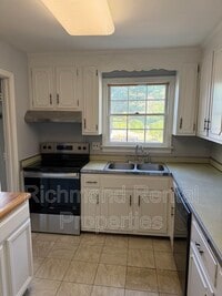 Building Photo - 1820 Cambridge Ct