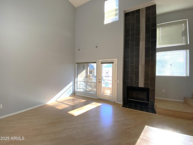 Building Photo - 101 N 7th St