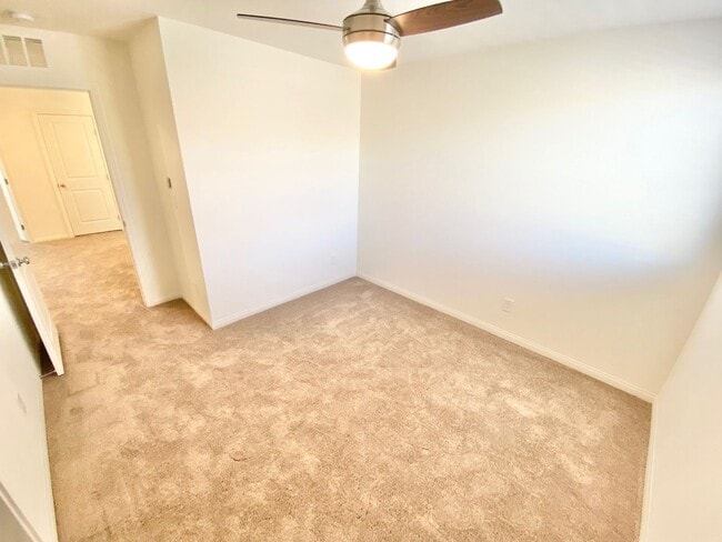 Building Photo - STUNNING BRAND NEW 3 BEDROOMS 2.5 BATHROOMS TWO STORY TOWNHOUSE WITH 2 CAR GARAGE