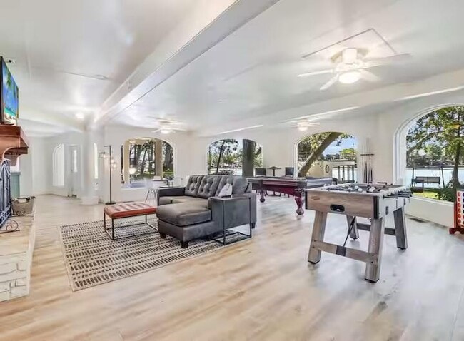 Building Photo - 1263 Terminal Loop Rd