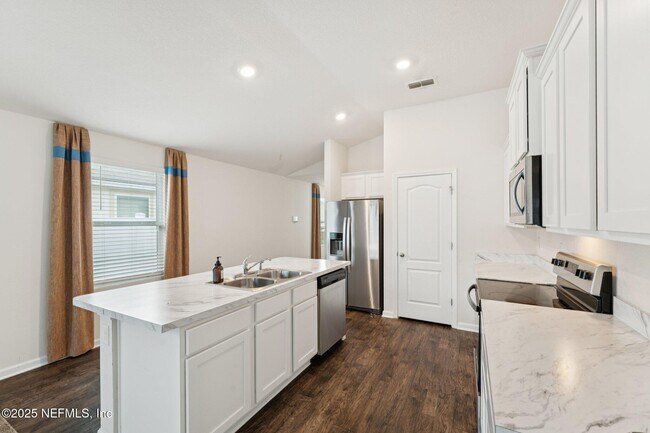Building Photo - 6488 Bucking Bronco Dr