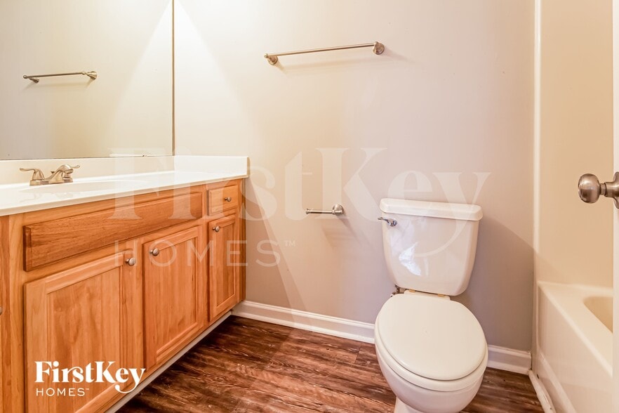 Building Photo - 8963 Buck Run Ct