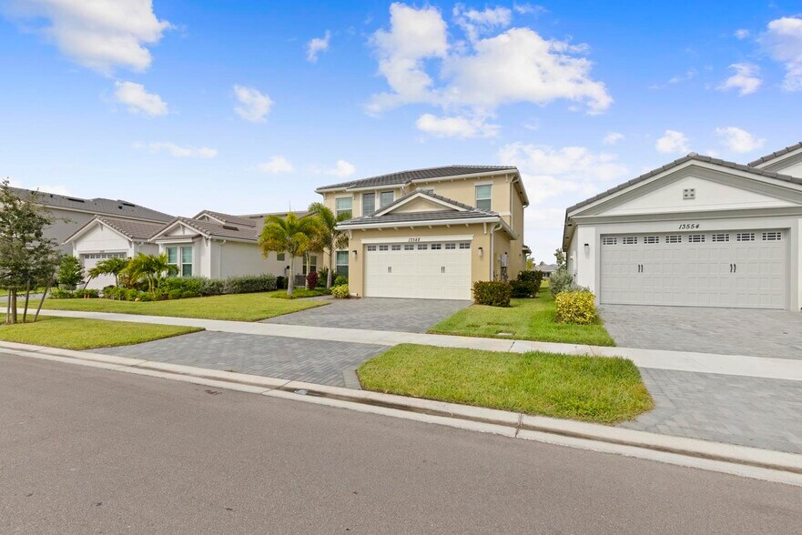 Building Photo - 13548 Spruce Pine Dr