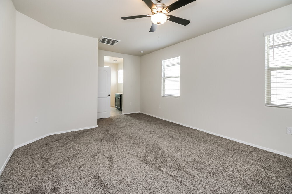 Building Photo - 5182 E Sharbel Rd