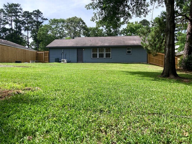 Building Photo - 10479 Royal Tricia Dr