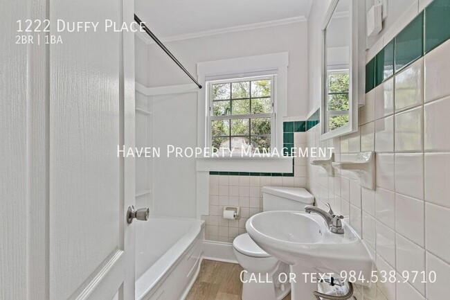 Building Photo - 1222 Duffy Pl