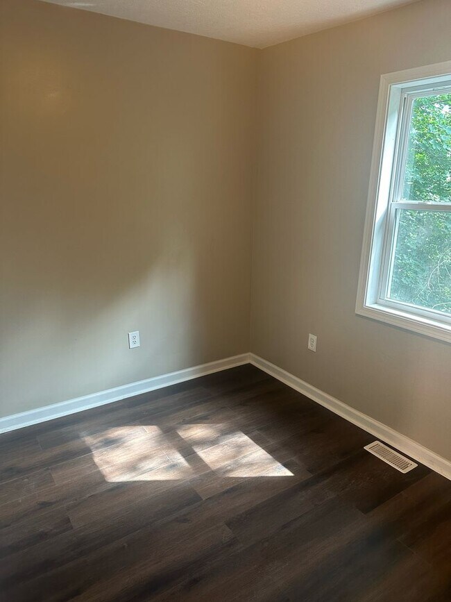 Building Photo - FABULOUS 4 BED HOME New Brighton