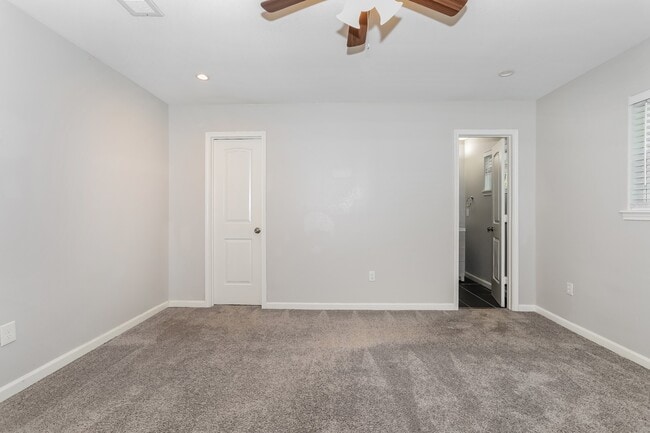 Building Photo - 24707 Wilderness Rd