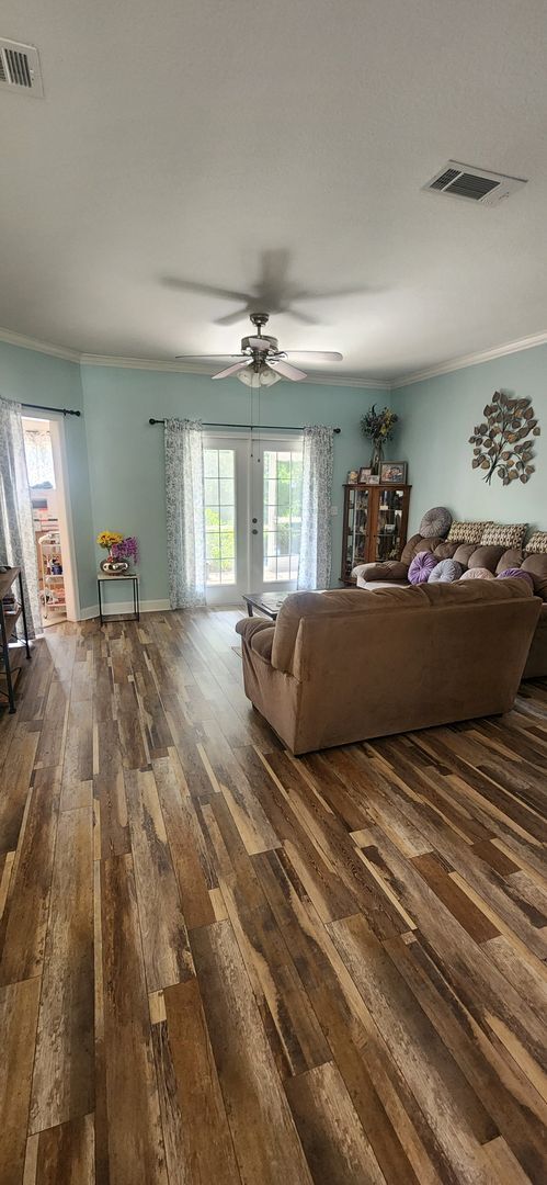 Building Photo - 3-bedroom, 2-bathroom home Mentone Subdivision