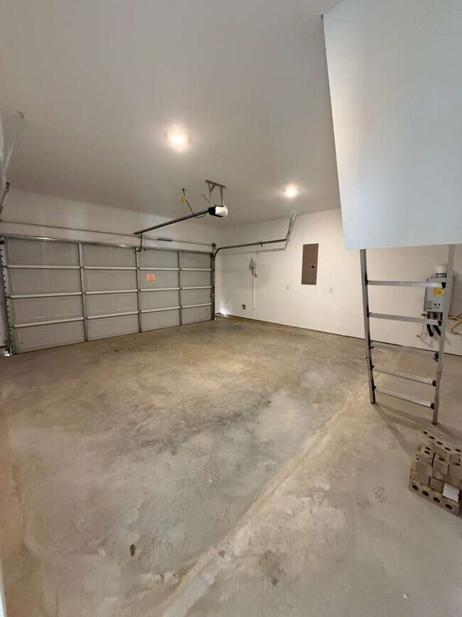 Building Photo - 27326 Sweetwater Bay Dr