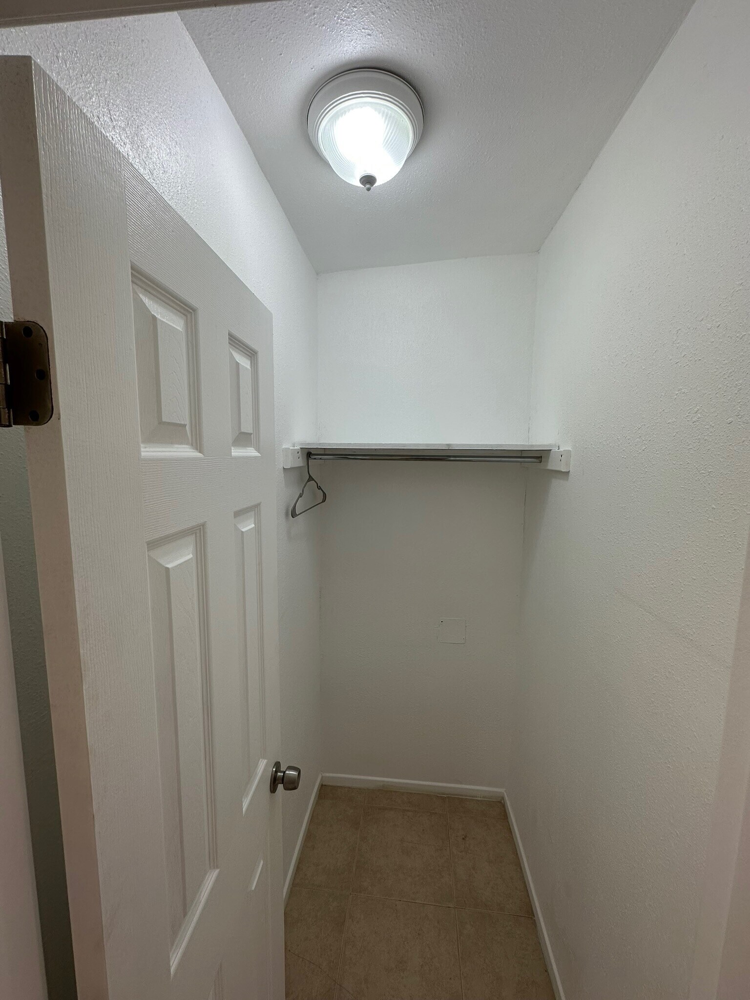 Building Photo - 3449 Caspian Ave