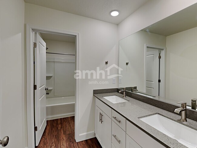 Building Photo - 6108 W Copper Hawk Dr