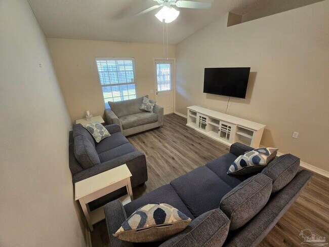 Building Photo - 9783 Cobblebrook Dr