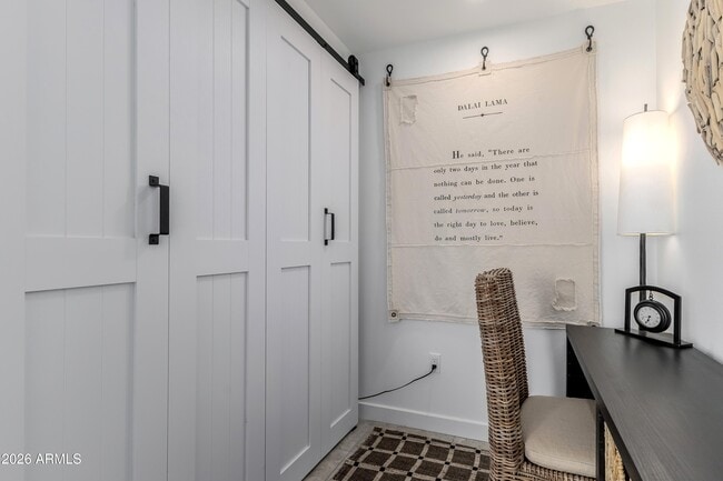 Building Photo - 2511 W Queen Creek Rd