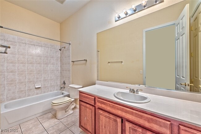 Building Photo - 220 Lorryn Ln