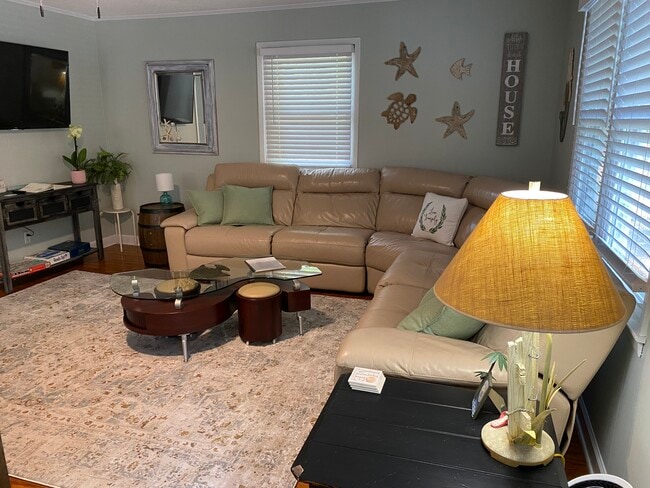 Building Photo - 1680 Hemingway Dr SW