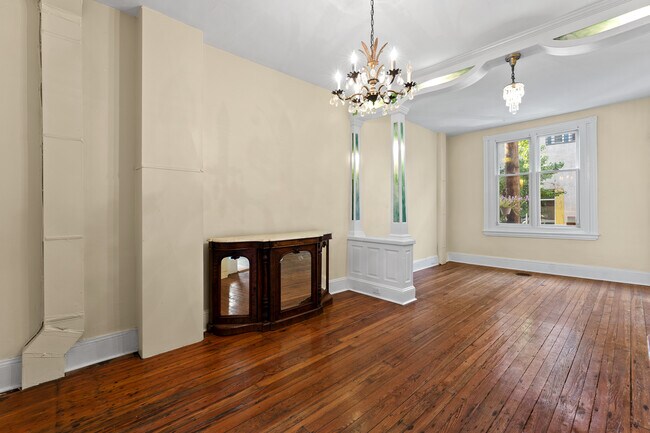 Building Photo - 1139 Titan St