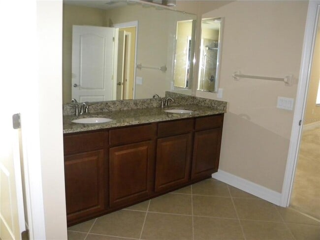 Building Photo - 7810 Tuscany Woods Dr