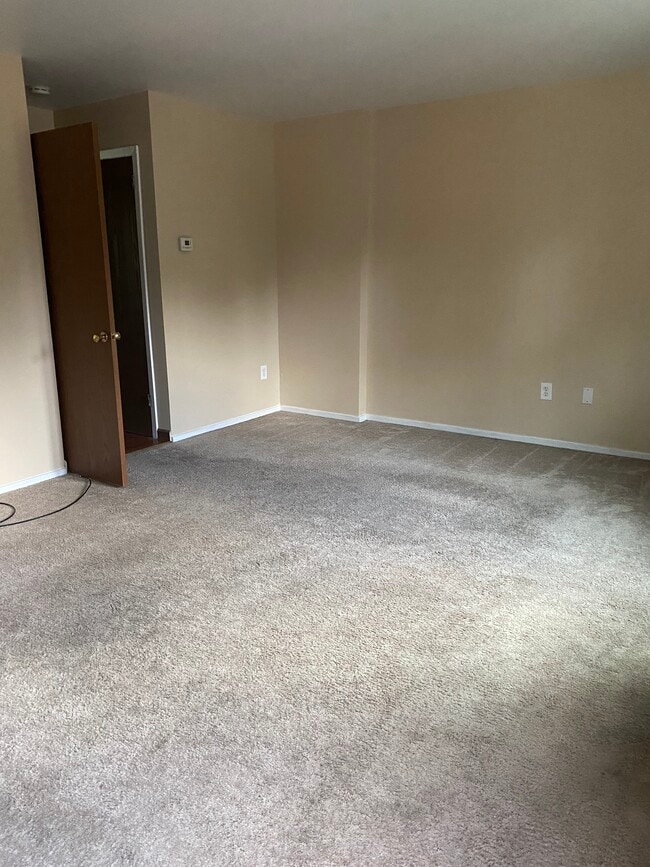 Building Photo - 4238 Mohican Dr