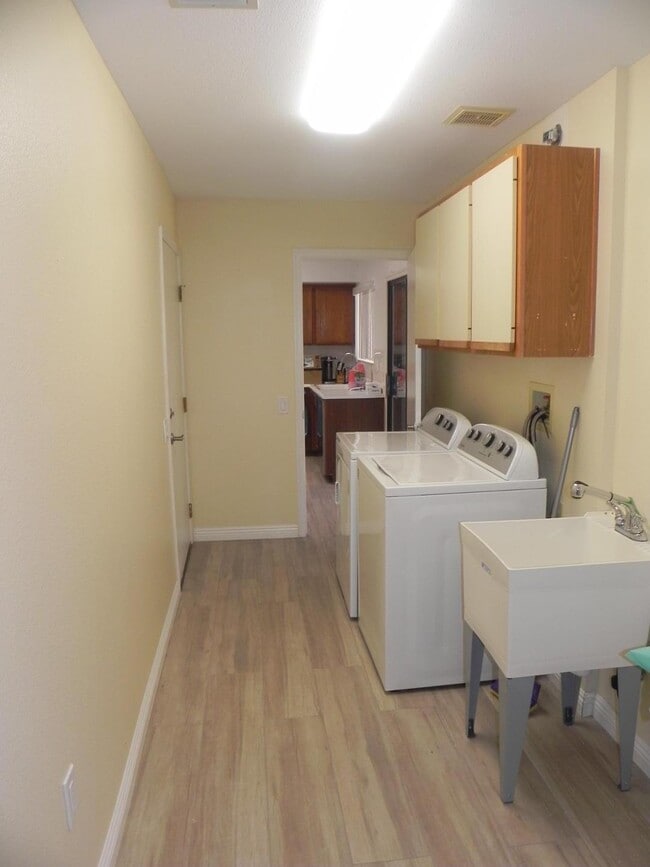 Building Photo - 19911 N 146th Way