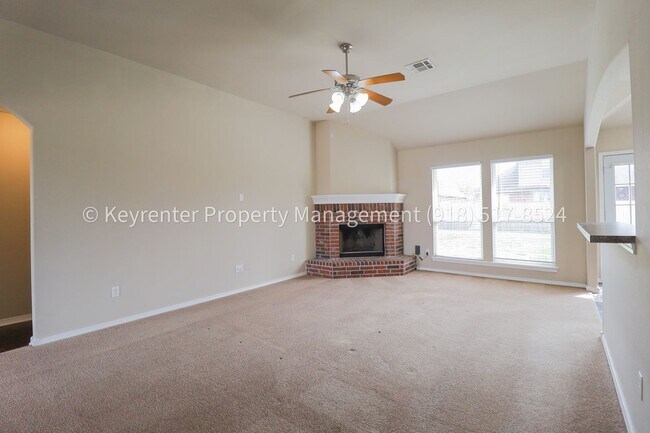 Building Photo - 3 Bed | 2 Bath | Broken Arrow