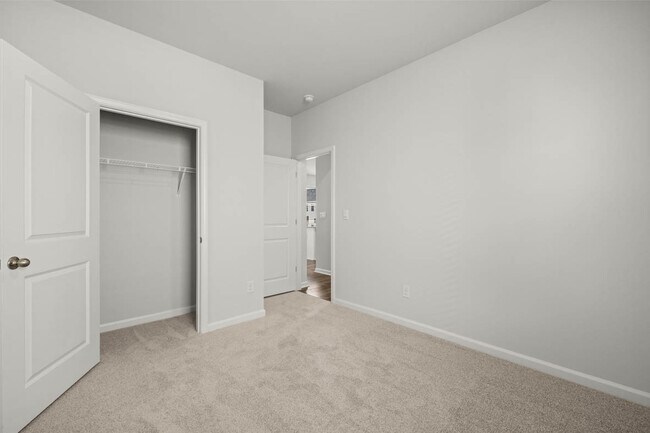 Building Photo - 6036 Beadlow St