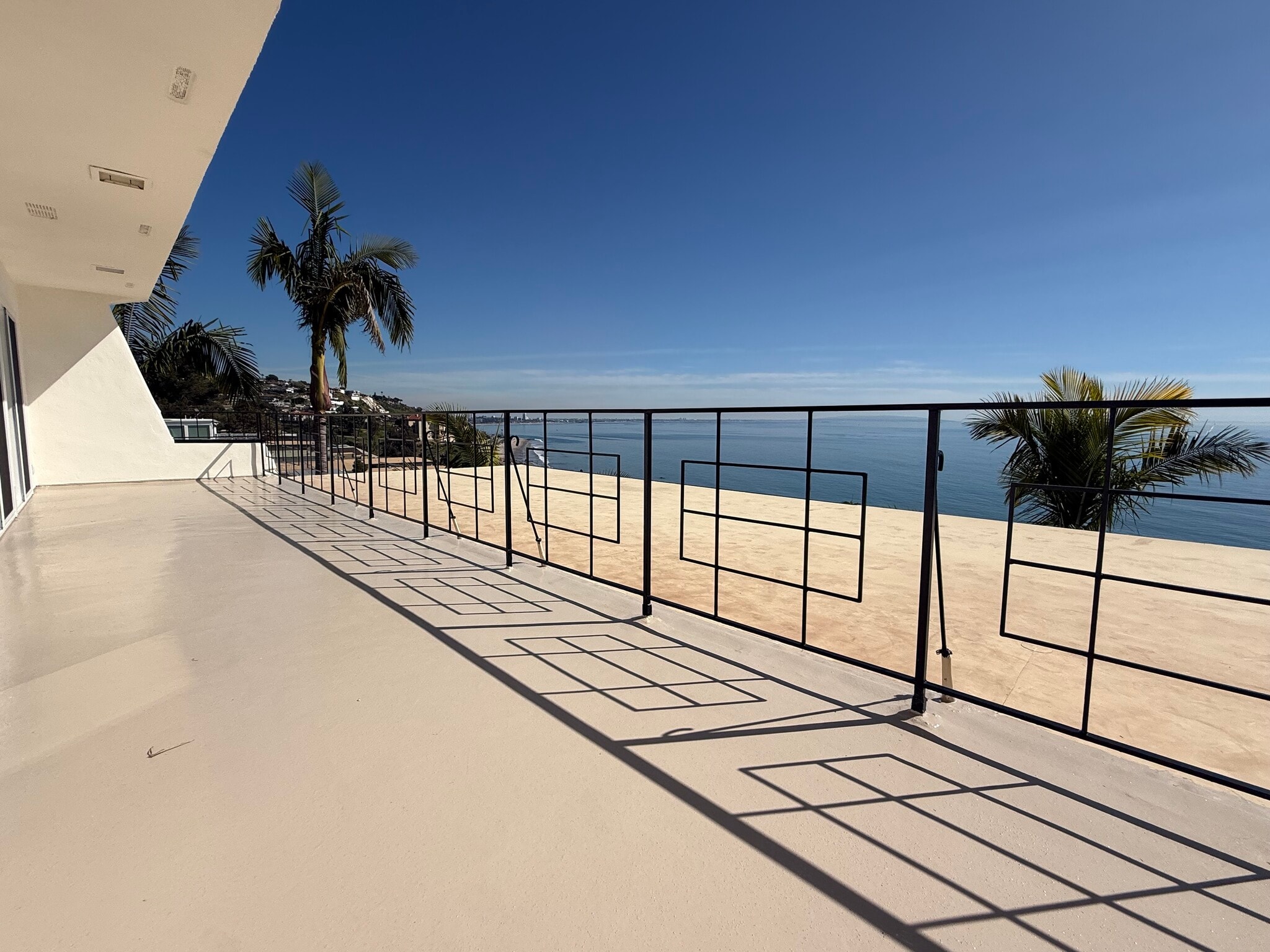 Building Photo - 18139 Coastline Dr