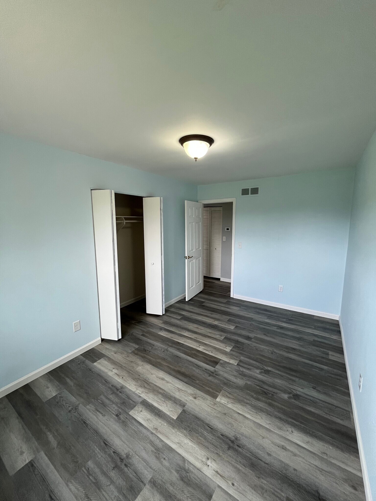 Building Photo - 14041 Brougham Dr