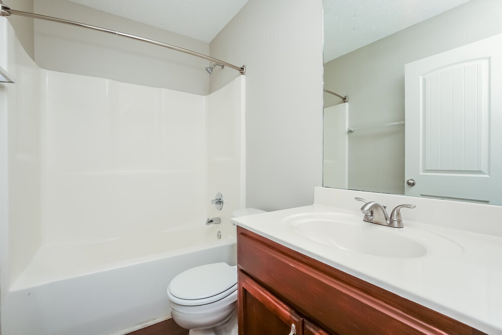 Building Photo - 2943 Hollicom Dr