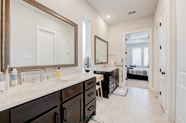 Building Photo - 5111 Maumee River Dr