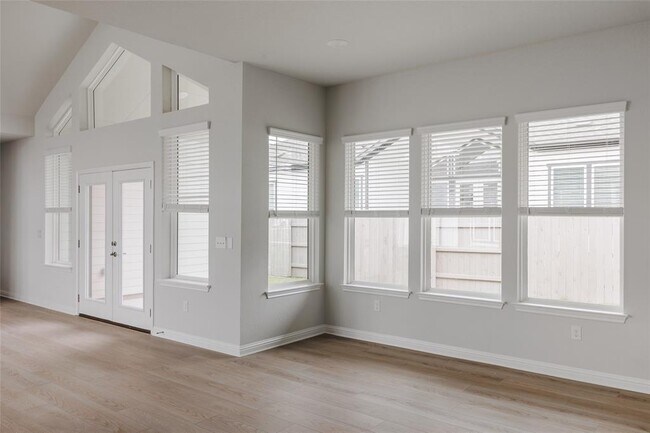 Building Photo - 8512 Dongan Dr