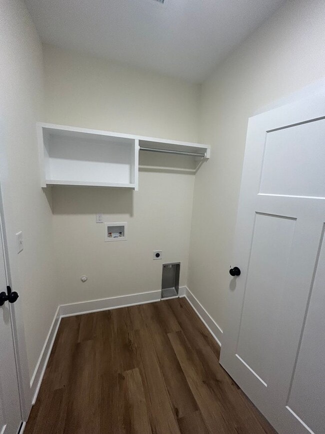 Building Photo - 17010 Kashmir St