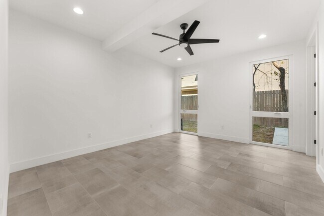 Building Photo - 3814 Wadford St